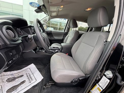 Used 2023 Toyota Tacoma SR AWD/4WD image 11
