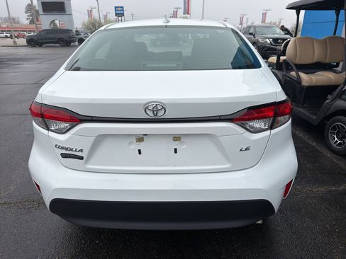 Used 2024 Toyota Corolla LE image 5