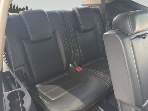 Used 2022 Volkswagen Atlas SE w/ Panoramic Sunroof Package AWD/4WD image 35