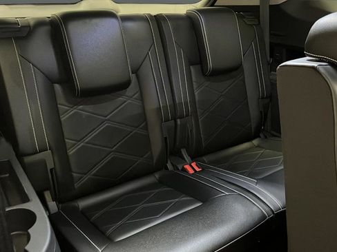 Used 2024 Volkswagen Atlas SE FWD image 26