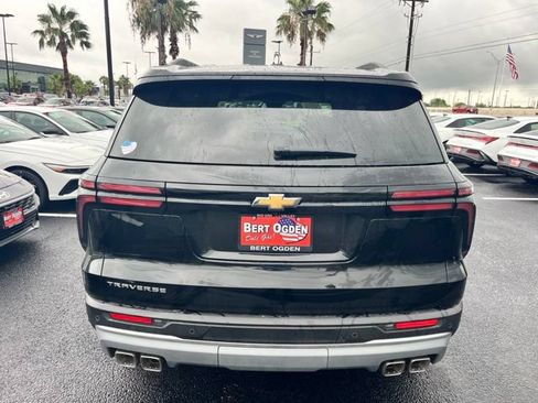 Used 2026 Chevrolet Traverse LT w/ LPO, Floor Liner Package FWD image 7