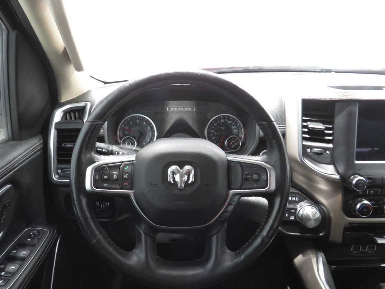 Used 2020 RAM 1500 Laramie AWD/4WD image 18