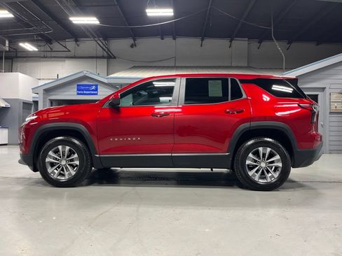 Used 2026 Chevrolet Equinox LT w/ Safety and Technology Package AWD/4WD image 4