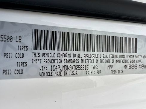 Used 2019 Jeep Cherokee Limited AWD/4WD image 37