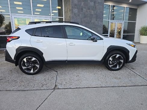 Used 2024 Subaru Crosstrek 2.5i Limited w/ Crosstrek Mirror Package image 3