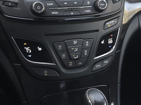 Used 2017 Buick Regal Sport Touring image 16