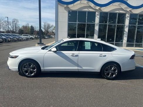 Used 2023 Honda Accord EX image 5