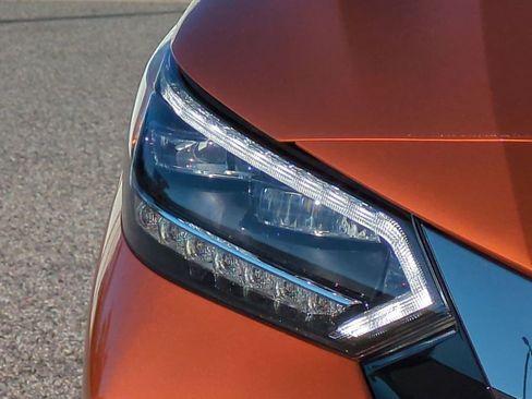 Certified 2023 Nissan Sentra SR w/ SR Premium Package image 10