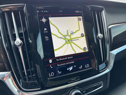 Used 2018 Volvo S90 T5 Momentum w/ Convenience Package FWD image 22
