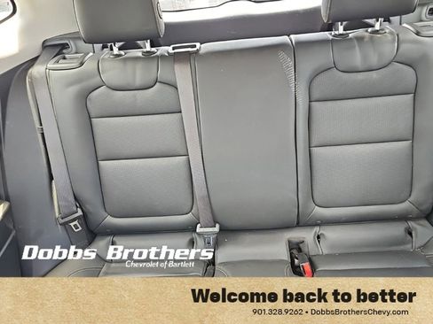 Used 2024 Chevrolet Trax ACTIV w/ Sunroof Package FWD image 12