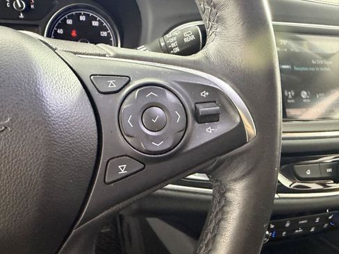 Used 2019 Buick Enclave Premium AWD/4WD image 21