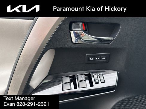 Used 2017 Toyota RAV4 Limited image 17