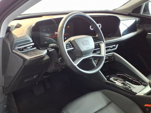 Used 2025 Audi Q5 Premium w/ Convenience Package AWD/4WD image 9