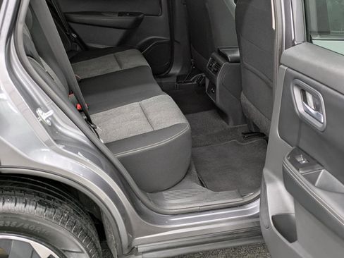 Used 2024 Nissan Rogue SV image 19