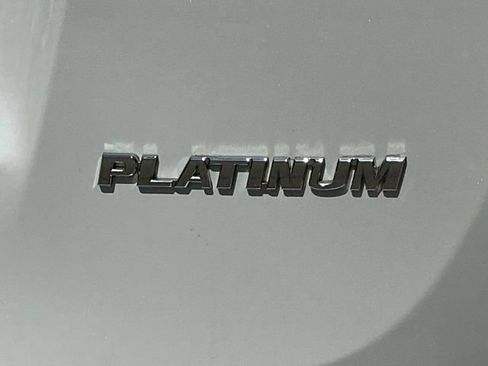Used 2017 Toyota RAV4 Platinum FWD image 6