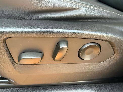 Used 2022 Chevrolet Tahoe LT w/ Luxury Package image 6