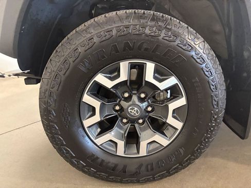 Used 2023 Toyota Tacoma TRD Off-Road w/ Technology Package AWD/4WD image 53