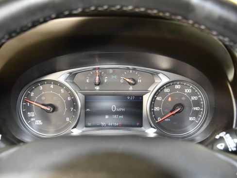 Used 2024 GMC Terrain SLT AWD/4WD image 18