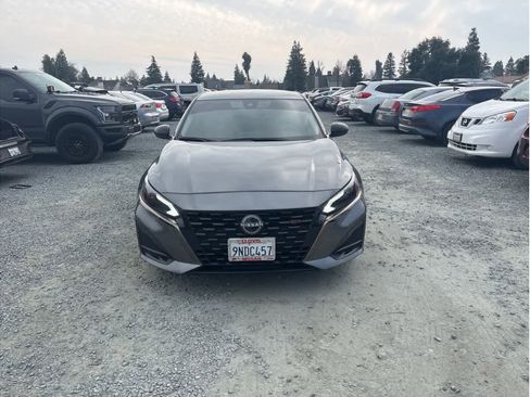 Certified 2024 Nissan Altima 2.5 SR image 11