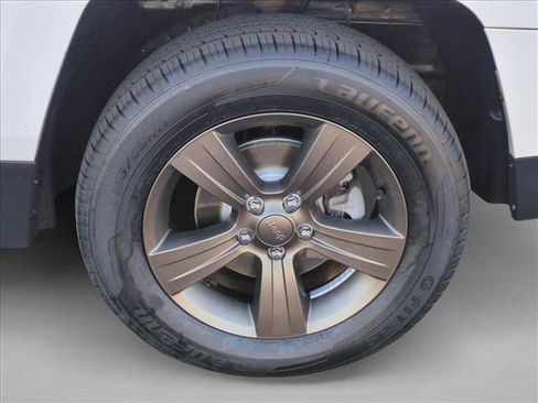 Used 2017 Jeep Patriot 75th Anniversary w/ Power Value Group image 22