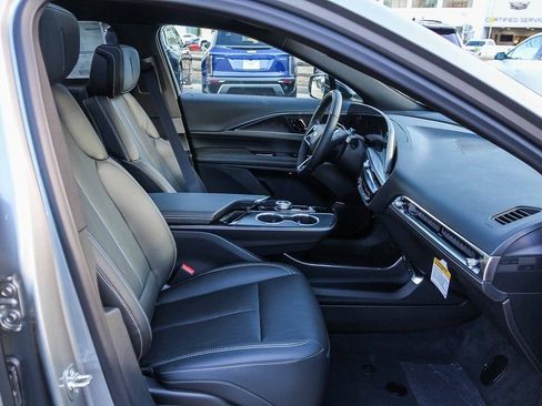 New 2026 Cadillac Lyriq Luxury image 18