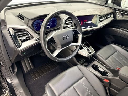 Used 2023 Audi Q4 e-tron Premium Plus w/ Premium Plus image 9