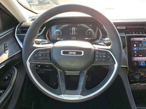 Certified 2023 Jeep Grand Cherokee Limited image 20