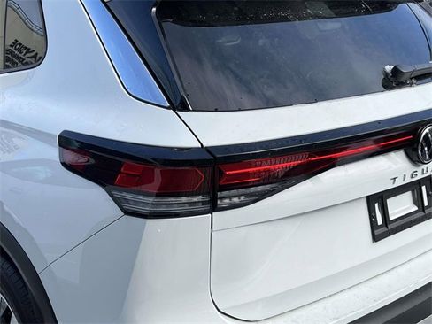 New 2025 Volkswagen Tiguan S image 10