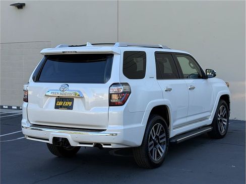 Used 2018 Toyota 4Runner Limited AWD/4WD image 6