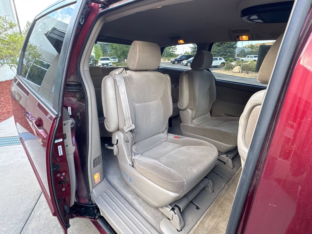 Used 2004 Toyota Sienna CE FWD image 19