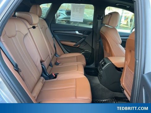 Used 2022 Audi Q5 2.0T Prestige w/ Prestige Package image 19