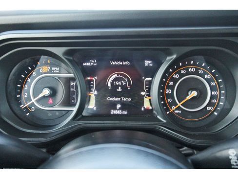Used 2026 Jeep Wrangler Unlimited Rubicon AWD/4WD image 17