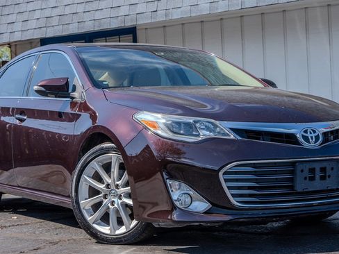 Used 2013 Toyota Avalon Limited image 7
