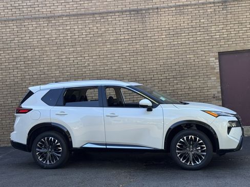New 2026 Nissan Rogue Platinum AWD/4WD image 4
