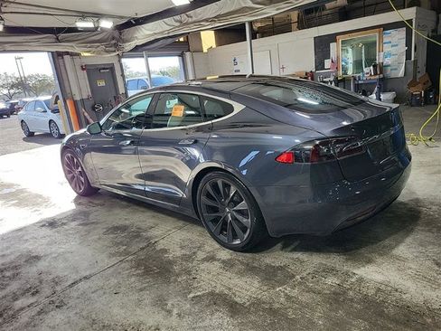 Used 2021 Tesla Model S Long Range Plus image 5
