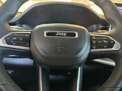 Used 2025 Jeep Compass Limited AWD/4WD image 23