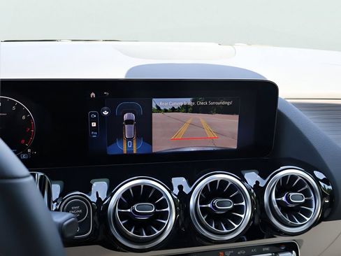 New 2026 Mercedes-Benz GLA 250 4MATIC image 22