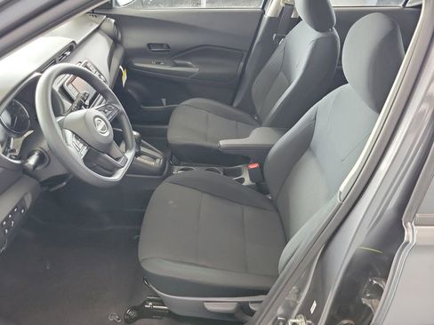 New 2025 Nissan Kicks Play S FWD image 18
