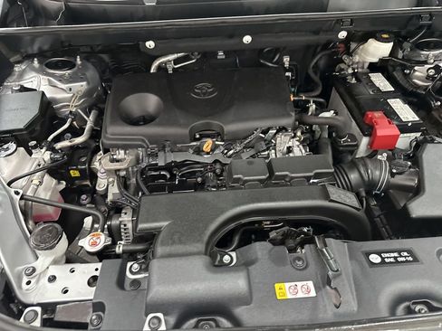 Used 2021 Toyota RAV4 XLE Premium image 33