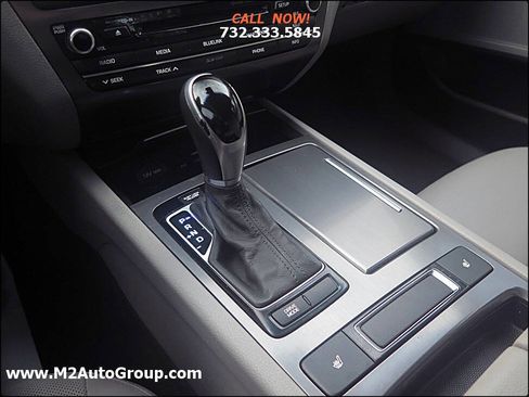 Used 2015 Hyundai Genesis 3.8 image 10