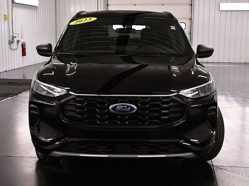 Used 2023 Ford Escape ST-Line image 2