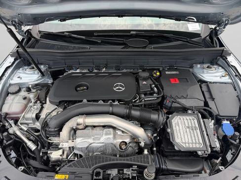 Used 2026 Mercedes-Benz GLB 250 image 36