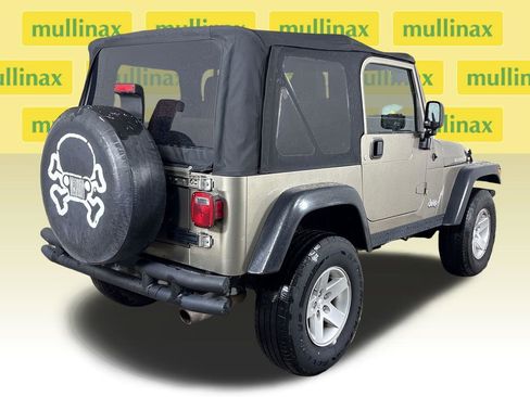 Used 2004 Jeep Wrangler Rubicon AWD/4WD image 4