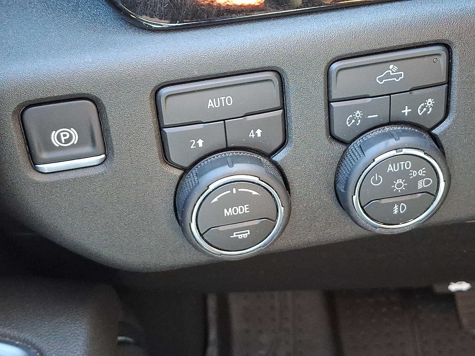Used 2026 Chevrolet Silverado 1500 RST w/ RST Select Package AWD/4WD image 25