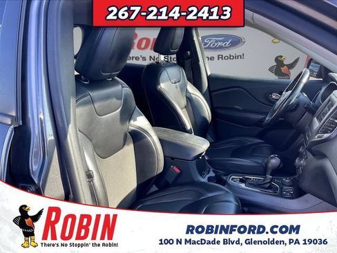 Used 2020 Jeep Cherokee Latitude Plus AWD/4WD image 29