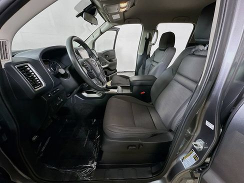 Used 2023 Nissan Frontier SV w/ SV Convenience Package RWD image 15