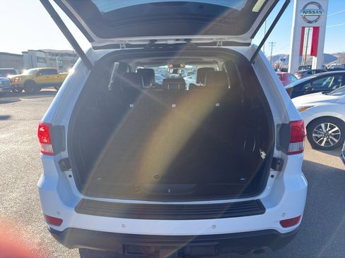 Used 2013 Jeep Grand Cherokee Trailhawk image 10