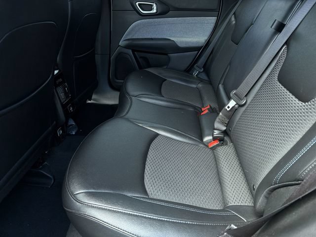 Used 2024 Jeep Compass Latitude AWD/4WD image 19