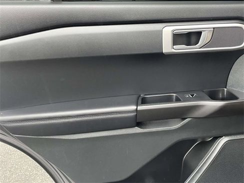 Used 2021 Ford Explorer 2WD image 10