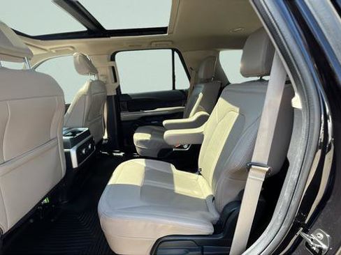 Used 2022 Ford Expedition Limited AWD/4WD image 22